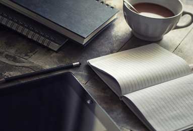 1亿天价太离谱！3000万捡漏稳赚，曼联锋线引援要变天？